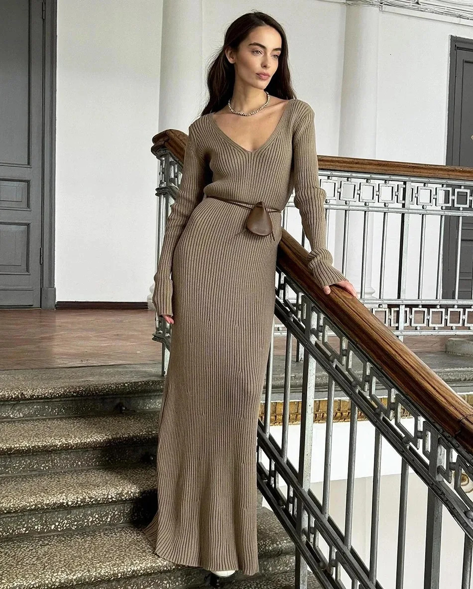 Winter Warm Womens Knitted Dress Elegant V Neck Thick Aline Dress Brown Long Sleeve Vintage Midi Casual Dresses for Women 251017