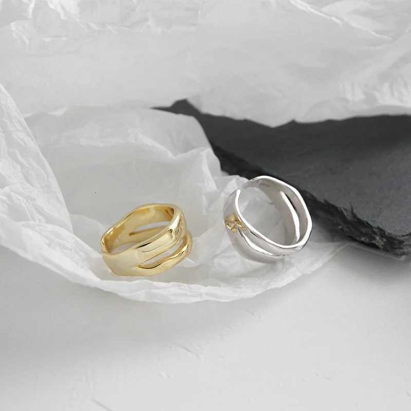 XIYANIKE Silver Color Trendy Elegant Twist Two Circle Rings for Women Couple Simple Geometric Handmade Jewelry AdjustableW251017