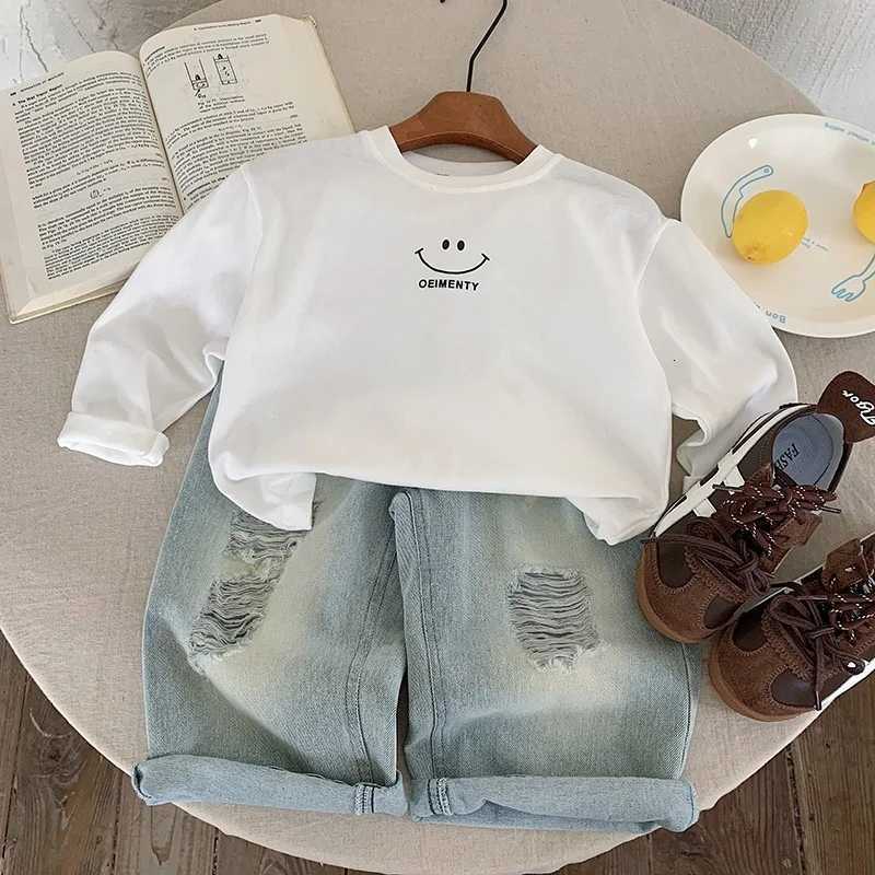 Spring and Autumn Childrens Pants Personalized Ripped Jeans Loose Straight Leg Pants for Boys and Girls 210T High QualityT251017