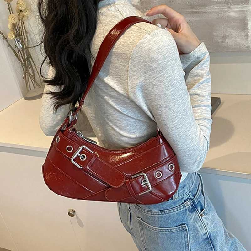 Red Vintage Shoder Bag Y2K Belt Design PU Leather Underarm Bags for Wen Trend Hot Cool Girl Crossbody Bag Punk Style Handbag D2510171