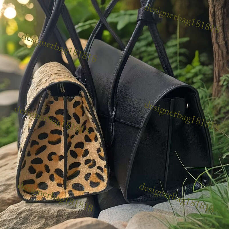 designer bag tote bag Fashion Handbag for Women Leopard Print Baguette Niche Underarm Shoulder Spotted Dachshund Bag High-Quality Texture