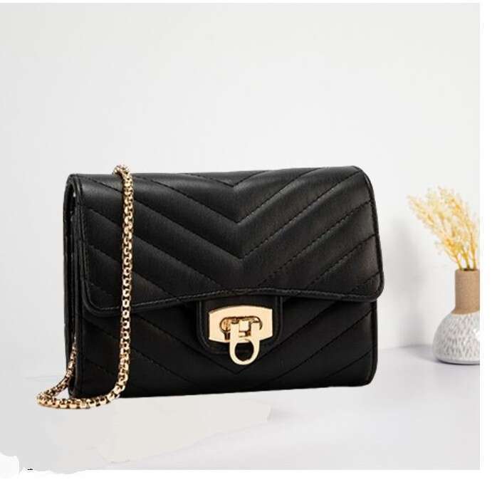 Fashion V Pattern Embroidered Small Square 2025 New Trend Versatile Lock Chain for Women High-end Handheld Crossbody Bag