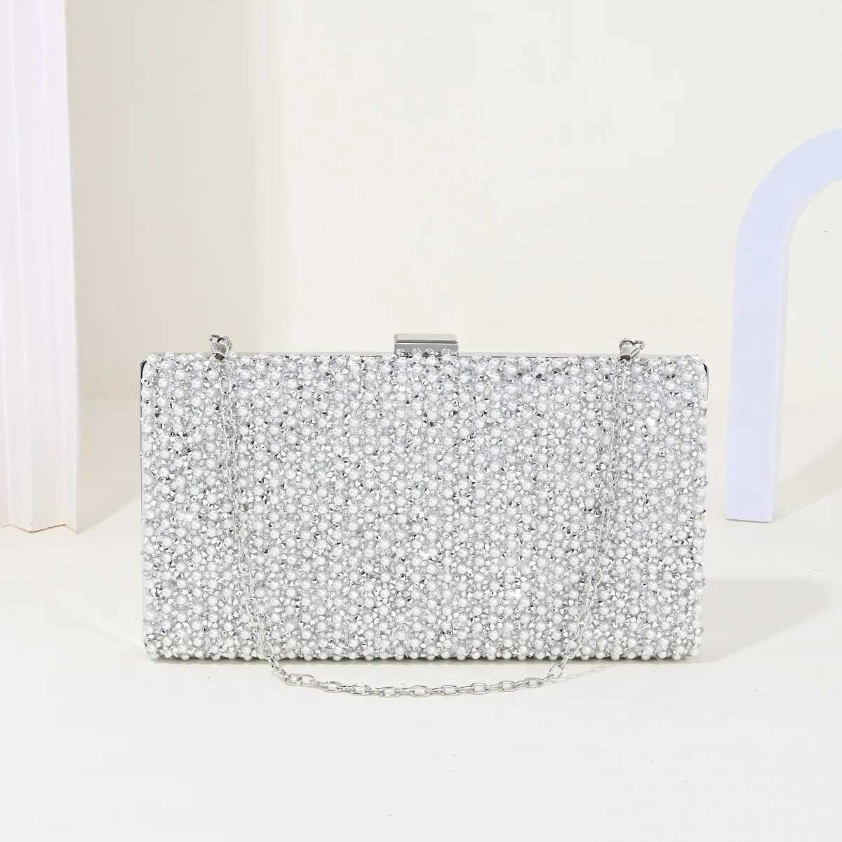 Ladies Evening Bags Clutch Bag Elegant Shiny Hard Metal Buckle Wedding Bridal Dress Evening Bag Banquet Party Handbags Z251017