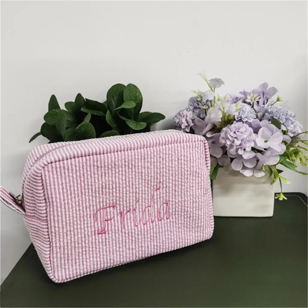 Personalized Seersucker Makeup Bag Embroidered Name Seersucker Bag Personalized Wash Bag Wedding Bridesmaid Gift Makeup Bag251011