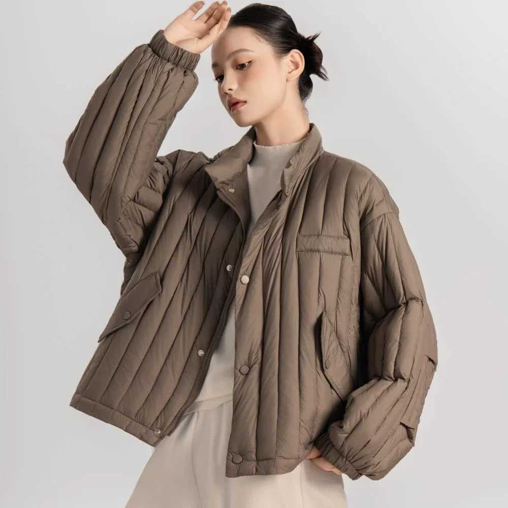 CXFS 2025 New Autumn Winter Lightweight Loose Puffer Down Coat Women Stand Up Collar Warm Casual White Duck Down Short Jacket W251016