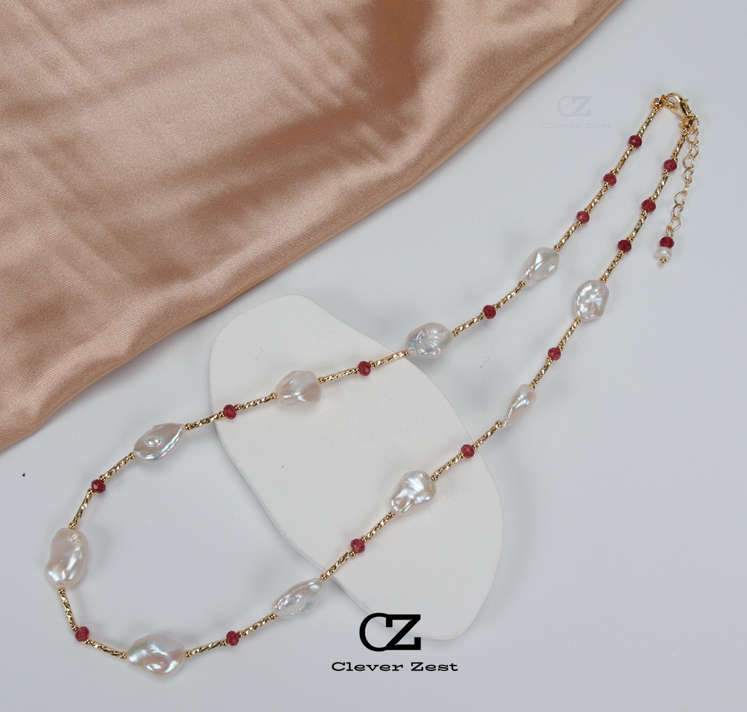 Natural White Baroque Pearl and Gemstone Gold-Filled Necklace 14K Gold-Filled Fashionable Versatile Trend Anniversary Gift Best Friend Gift