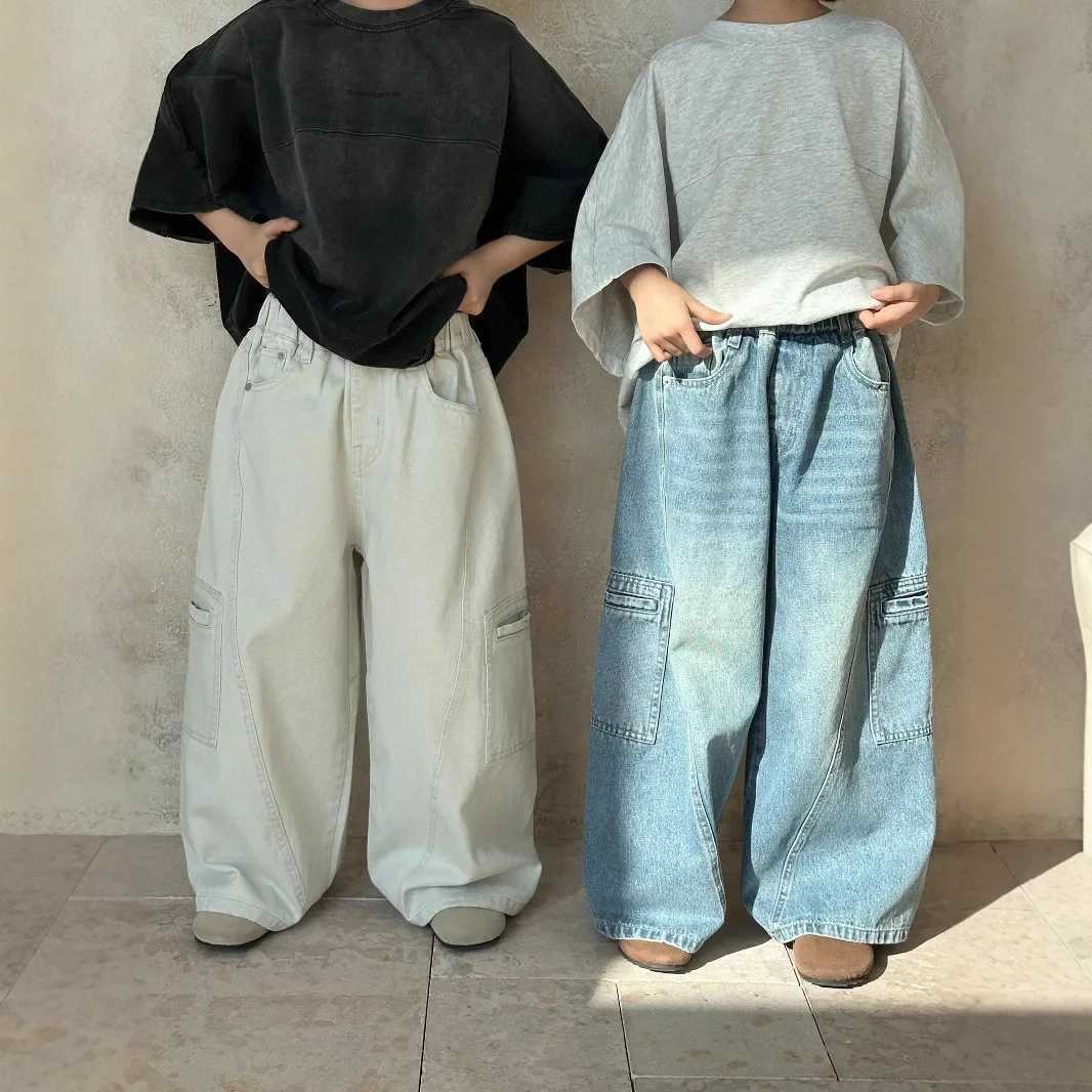 2025 Spring New Korean Edition Childrens Loose Design Straight Leg Jeans Versatile Wide Leg Casual Pants for Boys and GirlsT251017