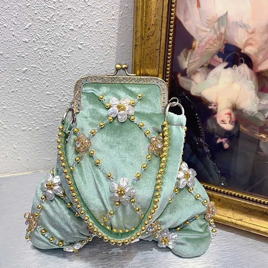Luxury Handbag Velvet HandBeaded Flower Cheongsam Party Dinner Bag Pearl Chains Shoulder Crossbody Bag for Women Shell Clip Bag Z251017