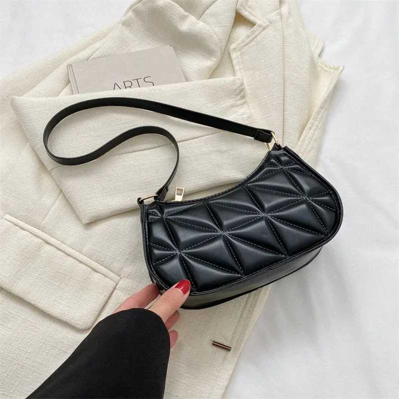 New Casual Wens Handbag Shoder Bag with Niche Design Fiable and Trendy Solid Color Leather Crossbody Bag1 D251017