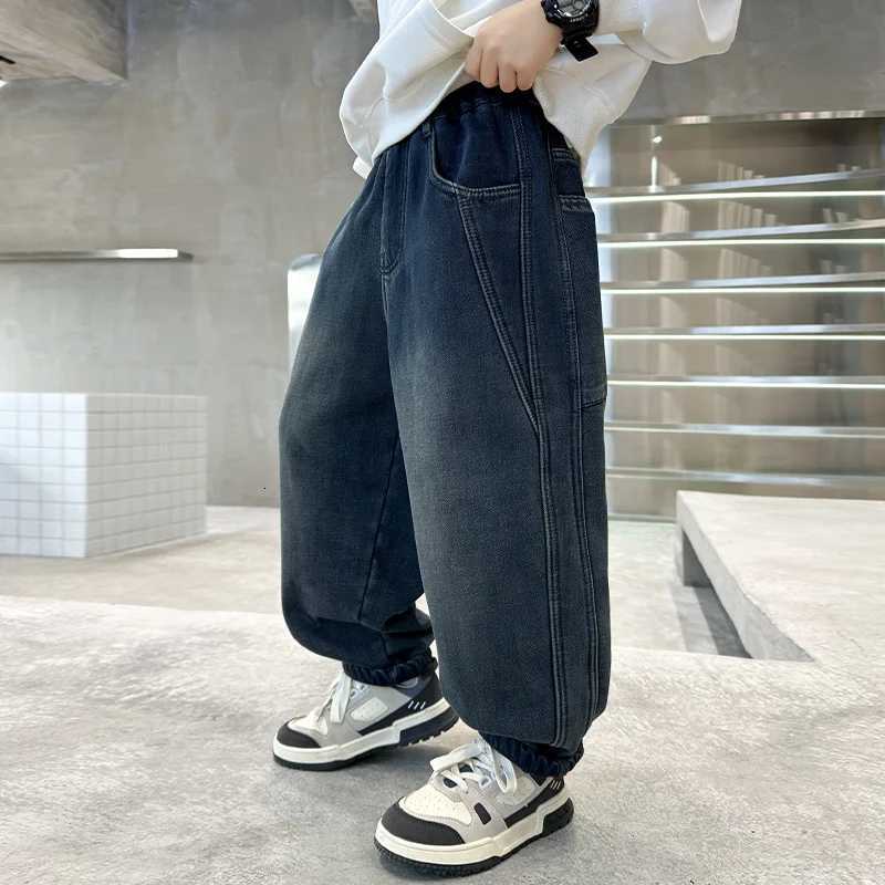 Kids Boys Winter Warm Streetwear Jeans With Letters Fashion Child Fleece Insulated Denim Pants For Teenagers 5 7 9 11 13 14 YearT251017