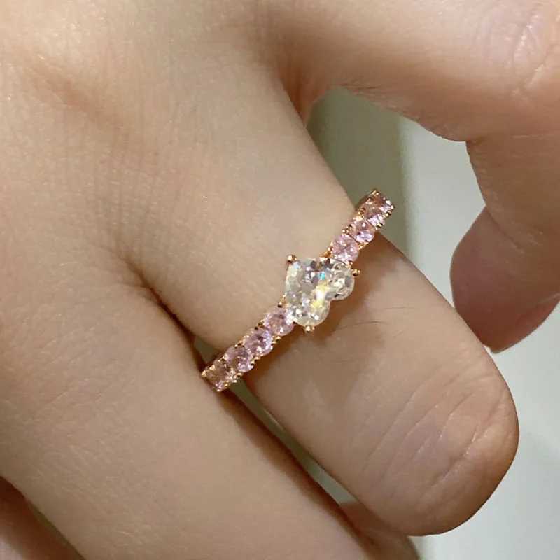 Sweet Love Diamond Ring Womens S925 Silver Gold Plated Powder White Diamond Fashion Commuting Simple Elegant Versatile Sterling Z251017