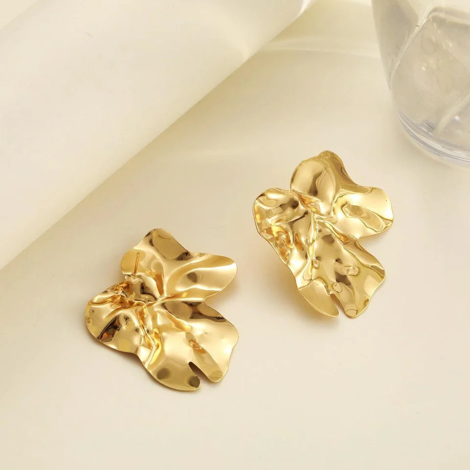 1 Pair Geometric Chic Iron Stud Earrings For Women Fashion Elegant Gold Color Floral Retro Earring Daily Wear Jewelry 251016