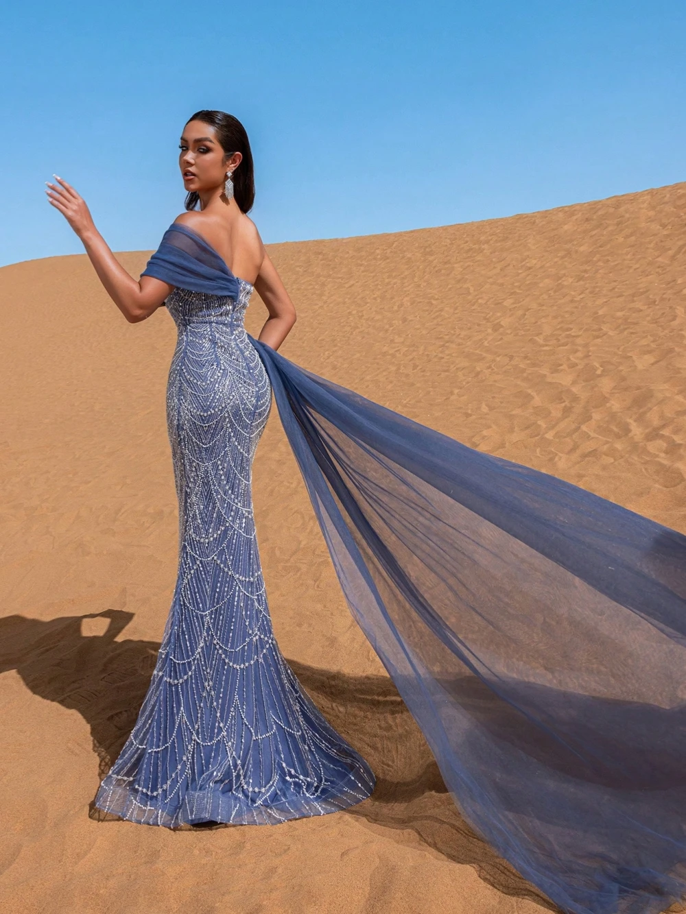 Exquisite Evening Dresses One Shoulder Sequins Prom Gowns Side Train Beading Sleeveless Backless Customized Vestidos De Noche Plus Size