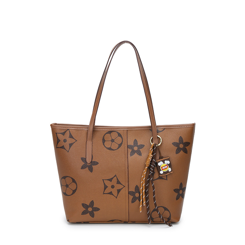 Designer bag 2025 New Retro Printed Tote Bag Letter Casual Fashion Large Capacity Shoulder Bag for Women brown coffee white