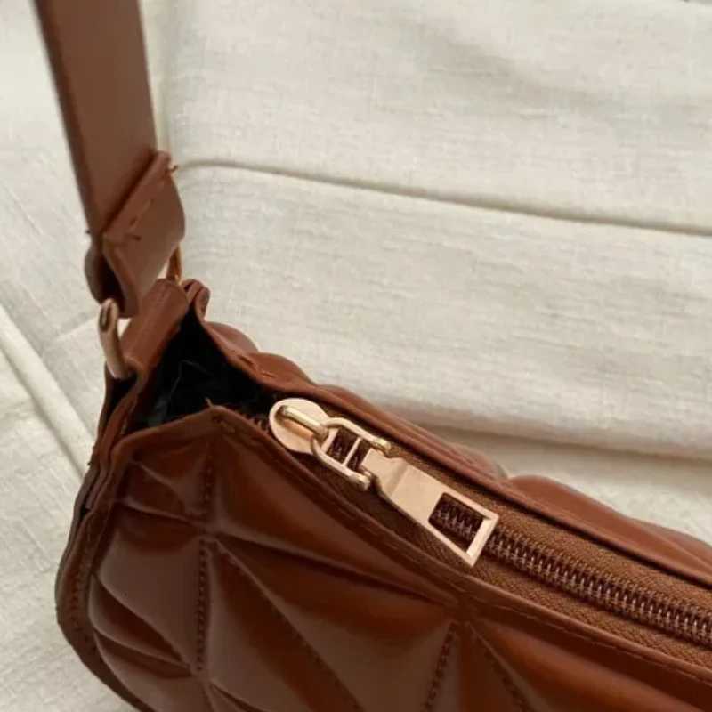 Solid Color Casual Wens Handbag Shoder Bag with Niche Design Fiable and Trendy Leather Crossbody Bag New1 D251017