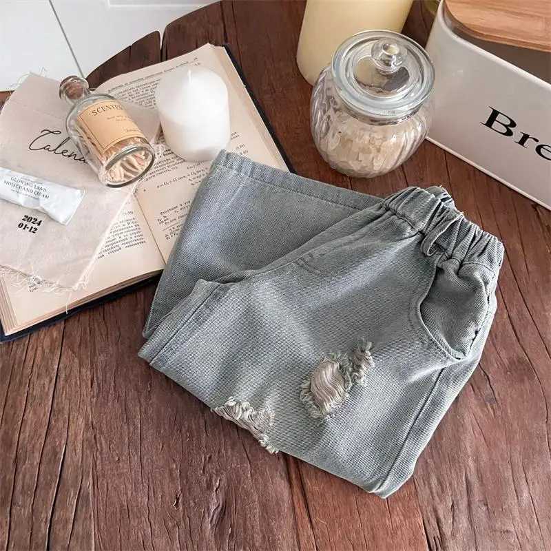 Spring and Autumn Childrens Pants Personalized Ripped Jeans Loose Straight Leg Pants for Boys and GirlsT251017