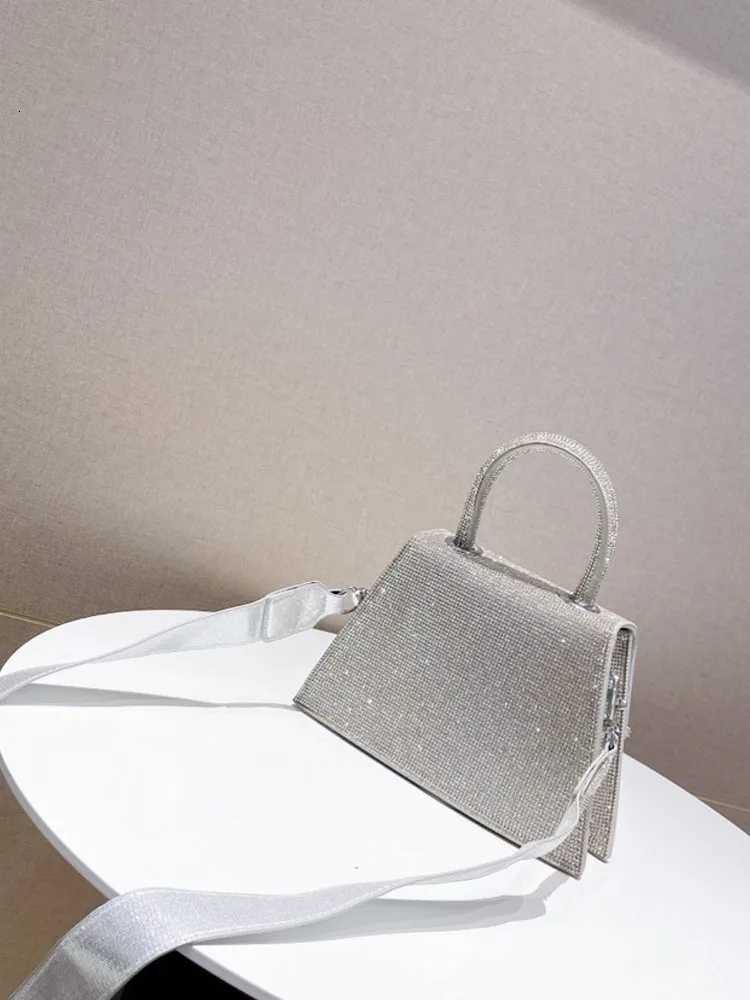 Shiny Diamonds Shoulder Bag Women Comfortable Wide Strap Crossbody Bag Fashion Flap Ladies Handbag Party Silver Crystal Totes Z251017
