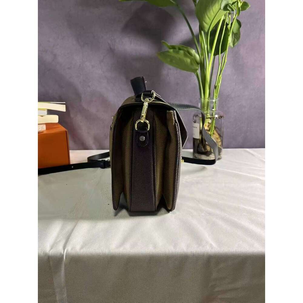 Black 2025 Fashion Designer Handbag Shoulder Classic Women's Bucket Bag