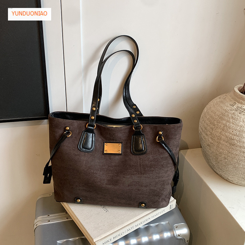 New autumn and winter designer bag new luxury handbag large capacity versatile commuting bag simple style women's shoulder bag