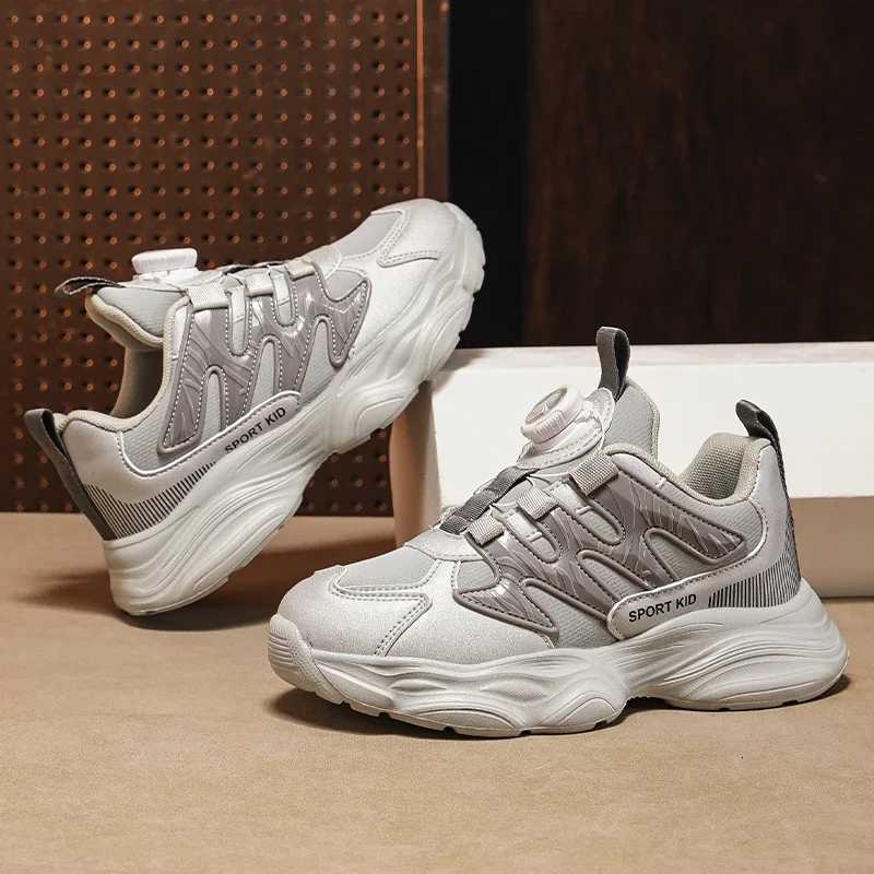 Autumn Hot Selling Leather Childrens Sports Shoes Outdoor Rotating Buckle Running Shoes Lightweight Foot Protection Casual ShoesT251017