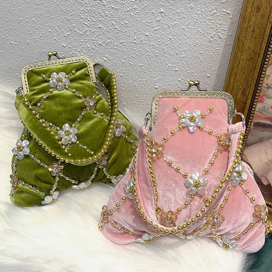 Luxury Handbag Velvet HandBeaded Flower Cheongsam Party Dinner Bag Pearl Chains Shoulder Crossbody Bag for Women Shell Clip Bag Z251017