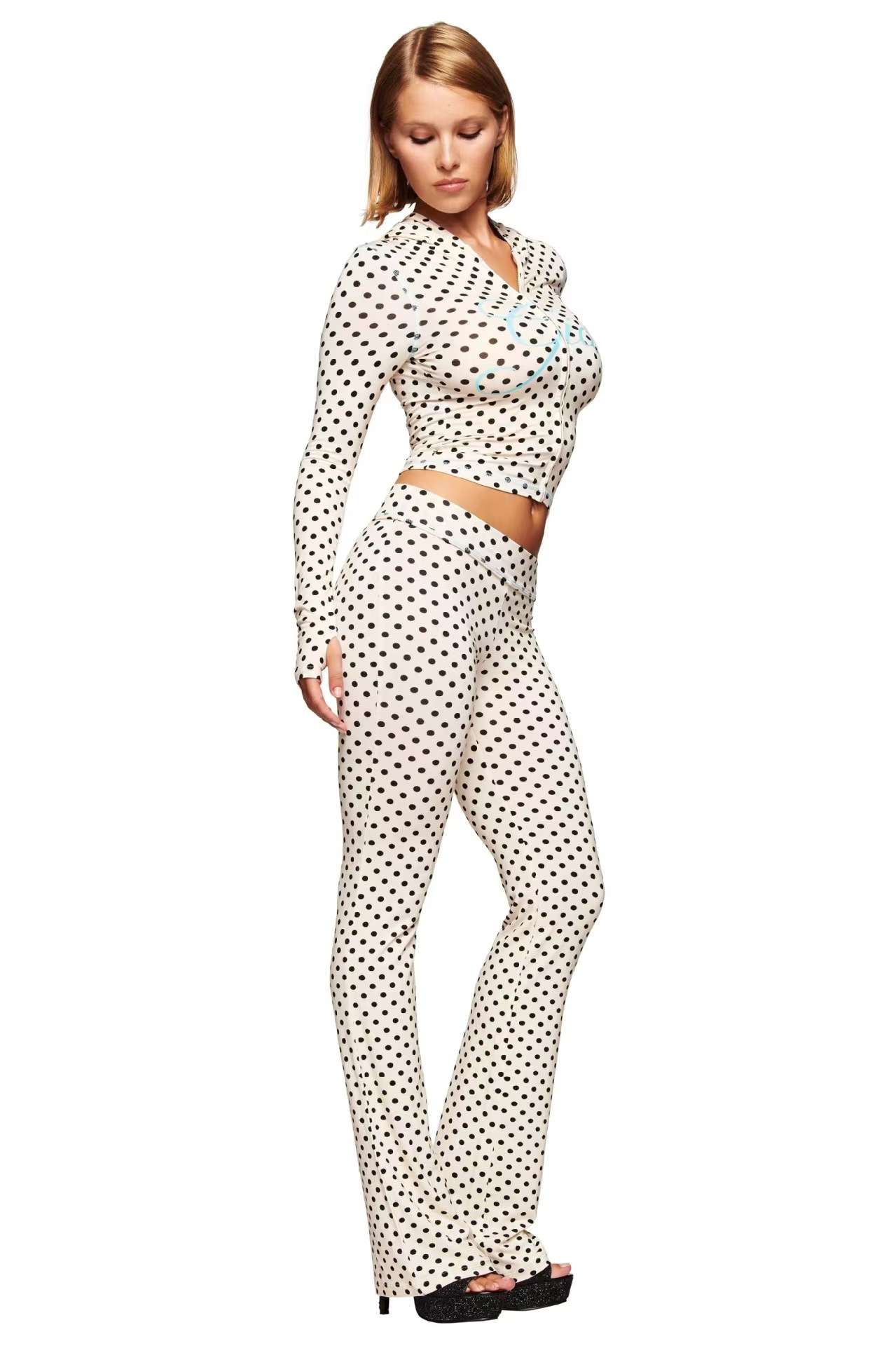 Tracksuits Women: Chic Two-Piece Set with Flared Pants, Zip-Up Top, and Long Sleeves - Ideal for Spring C260312
