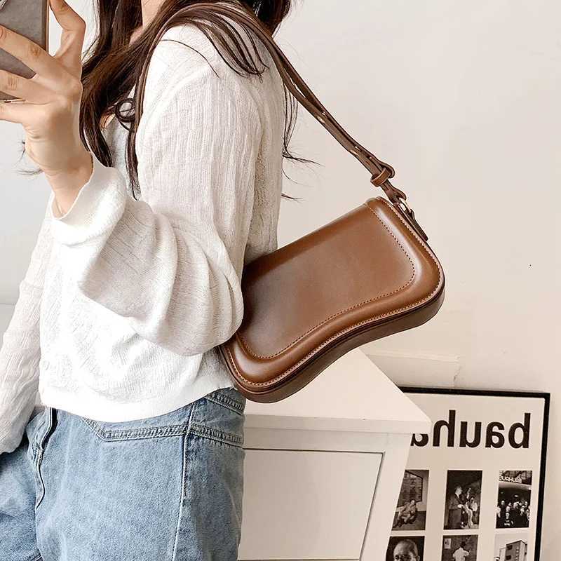 MOODS Flap Crossbody Bags For Wen Pure Color PU Leather Armpit Shoder Bag 2023 Lat Fi Small Saddle Handbags Fem1 D251017