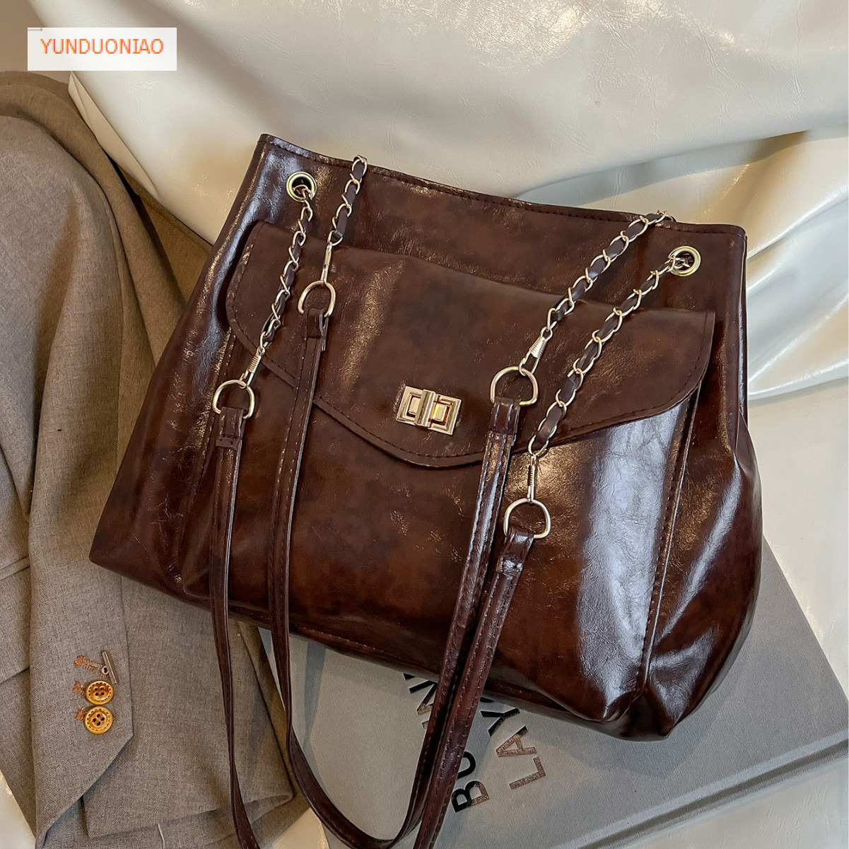 Autumn and Winter New Designer Bag Large Capacity New Fashion Chain Luxury Handbag Women's Crossbody Bag Versatile Commuter Bag