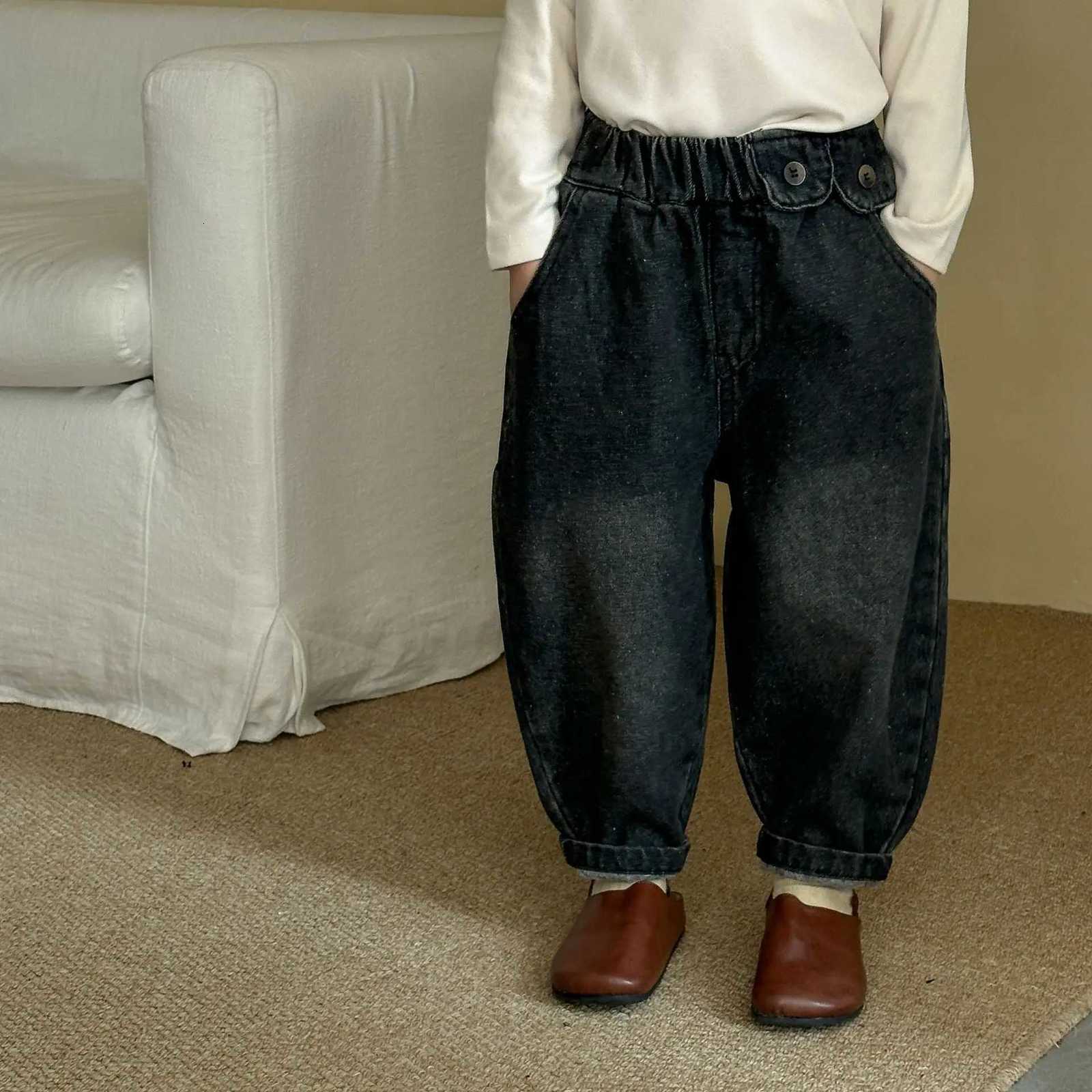 2025 Winter New Children Fleece Denim Trousers Solid Boys Casual Pants Plus Velvet Thick Baby Girls Warm Jeans Kids ClothesT251017