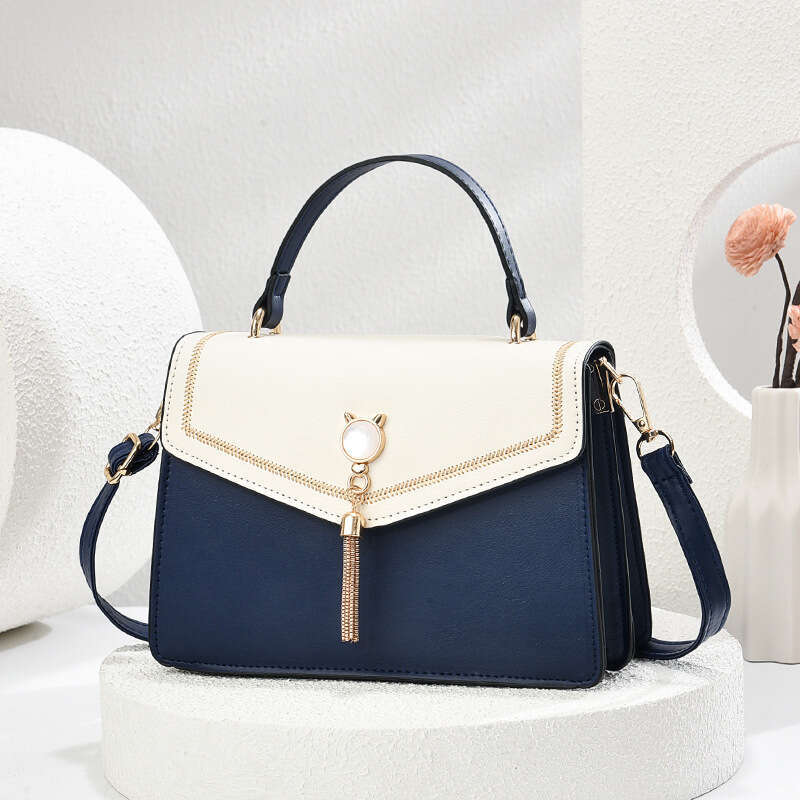 2025 New Summer Versatile Light Luxury Fashion Trendy Women's Shoulder Crossbody Three-Dimensional Handheld Small Square Bag