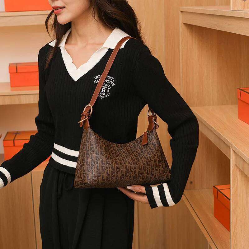 New Letter Shoulder Women's Simple Retro Messenger Bag High-end Atmosphere Casual Temperament