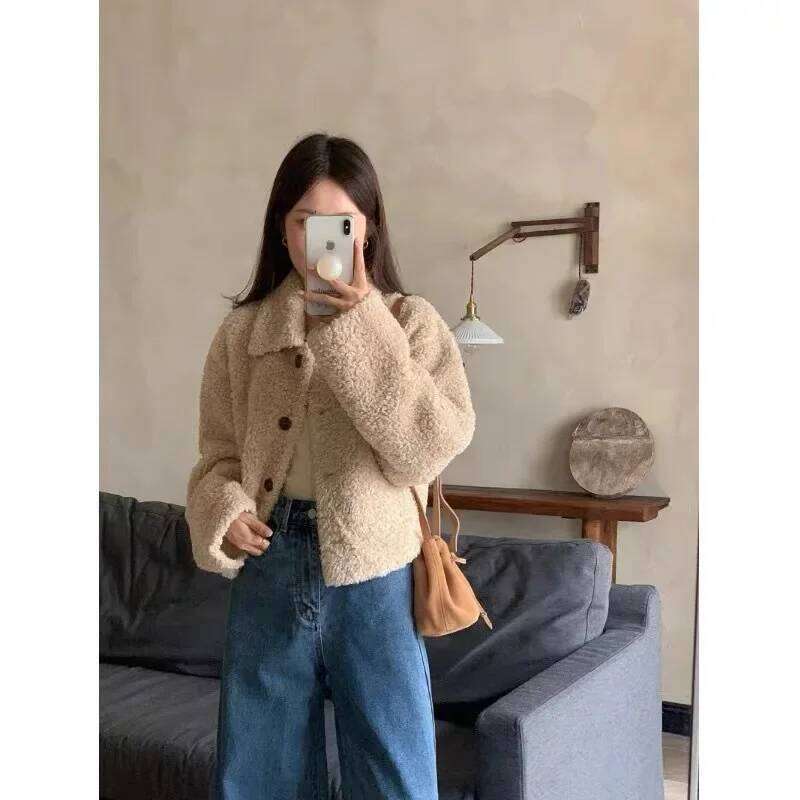 Plus Size Women's Double-Faced Fleece Jacket Autumn Winter Thickened Warm Inner Lining Loose Fit Short Style Versatile Top