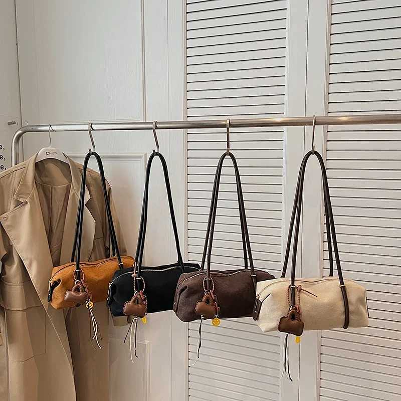 2025 Autumn Winter New Armpit Bags for Wen Stylish Design Exquisite Faux Suede Square Shoder Bags Solid Zipper Persality1 D251017