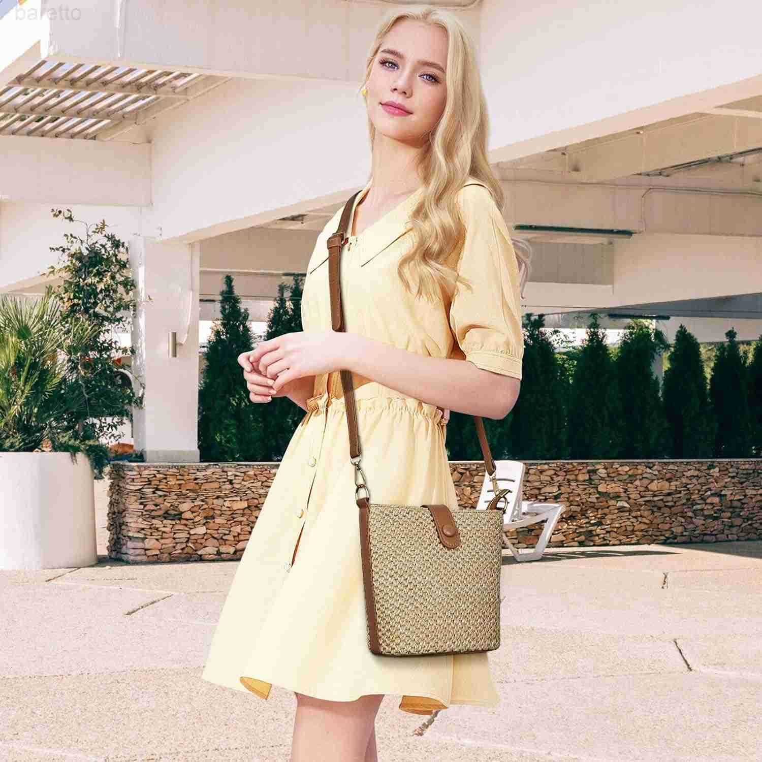 Straw Crossbody Bags for Women Fashion Rattan Shoulder Bag Boho Woven Bag Summer Straw Clutch Purse for Vacation Z251017