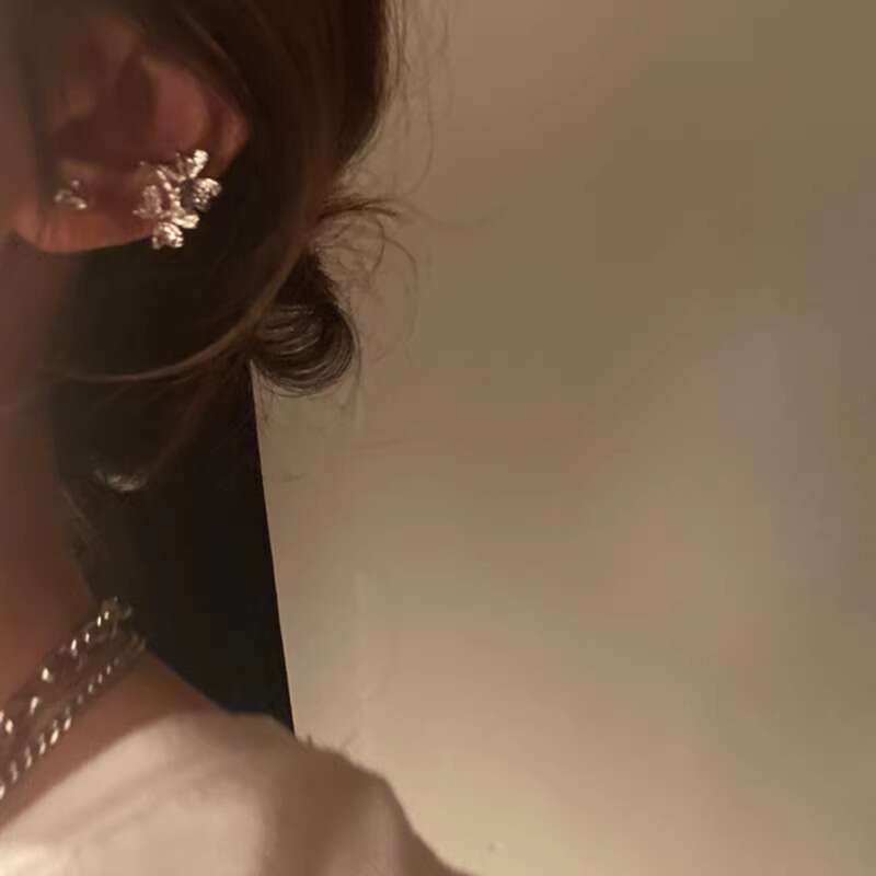 Korean Copper Flower Texture High-end French Non-pierced Clip Pure Sier Ear Cuff for Women