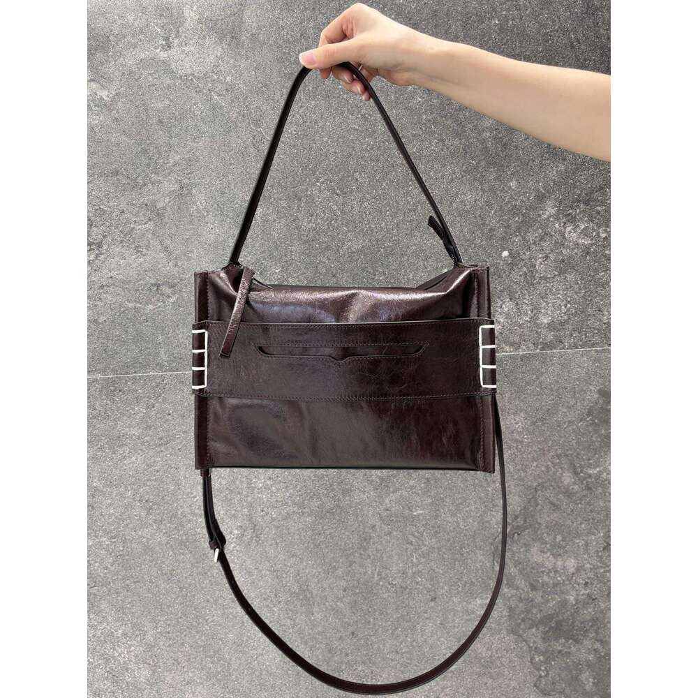 JW First Layer Oil Wax Cowhide Underarm Large Capacity Handbag Commuter Shoulder Crossbody Bag