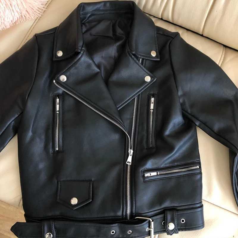 New Women Spring Autumn Black Faux Leather Jackets Zipper Basic Coat Turndown Collar Motor Biker Jacket With BeltT251017