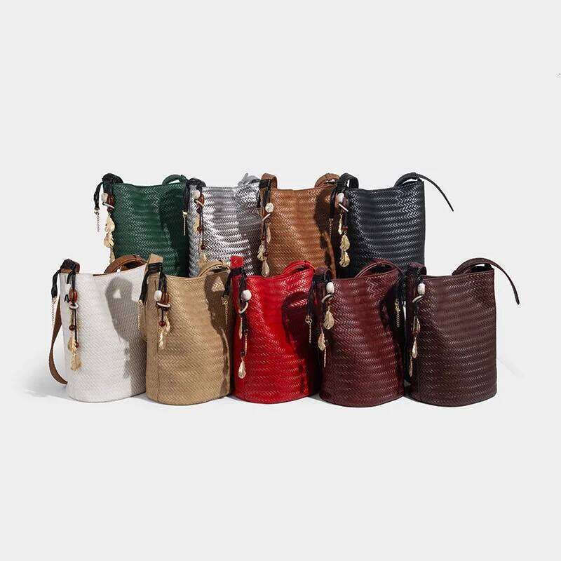 Handmade Woven Shoulder For Women Vegan Leather Tote Bag Beach Travel Handbags And Purses Designer Basket Bucket Bags
