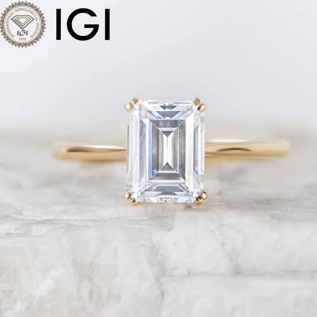 Emerald Cut Lady Ring 14K 18K Gold VVS VS 05CT 1CT 2CT Lab Grown Diamond Ring Yellow Gold Lab Grown Diamond Ring