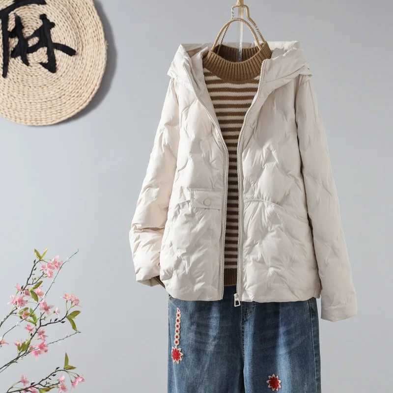 Autumn Women Ultra Light Puffer Jacket Short Loose Warm Casual Outwear With Hood Female 90 White Duck Down Coat W251016