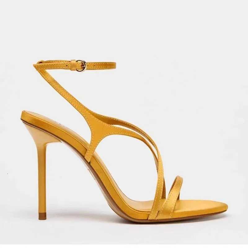 Yellow Narrow Band Shallow Design Brand Sandals Women Fashion Open Toe Ankle Buckle Heeled Sandals Elegant Banquet Dress Shoes Z251015