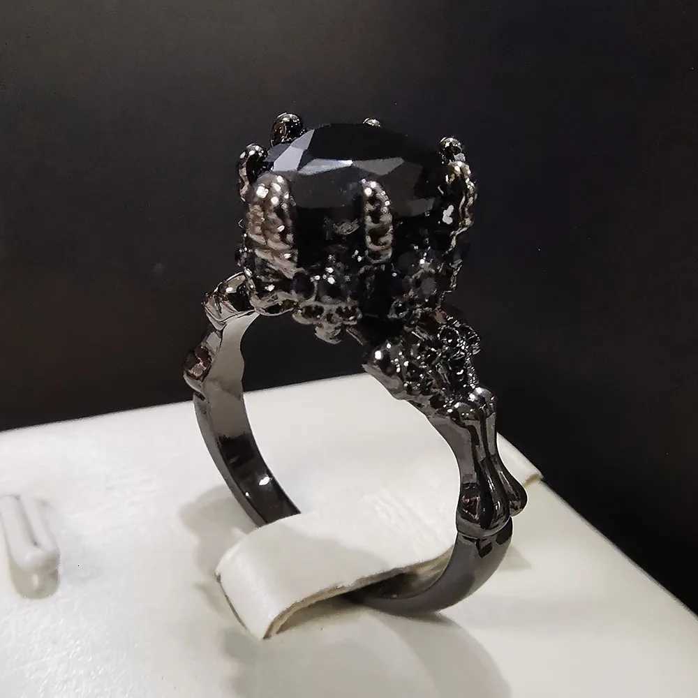 Gothic Skull HeartShaped Zirconia Promise Ring Perfect Halloween Gift for Her Hip Hop Style Copper Band Z251017