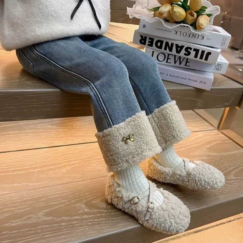 Girls PlushLined Denim Jeans Thick Winter Warm Pants for Kids Fashionable ColdWeather TrousersT251017