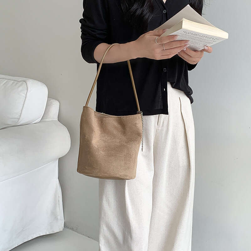 Autumn Winter New Suede Leather Elegant Fashion Bucket Bag Large Capacity Versatile High-End Commuter Handbag For Women B5