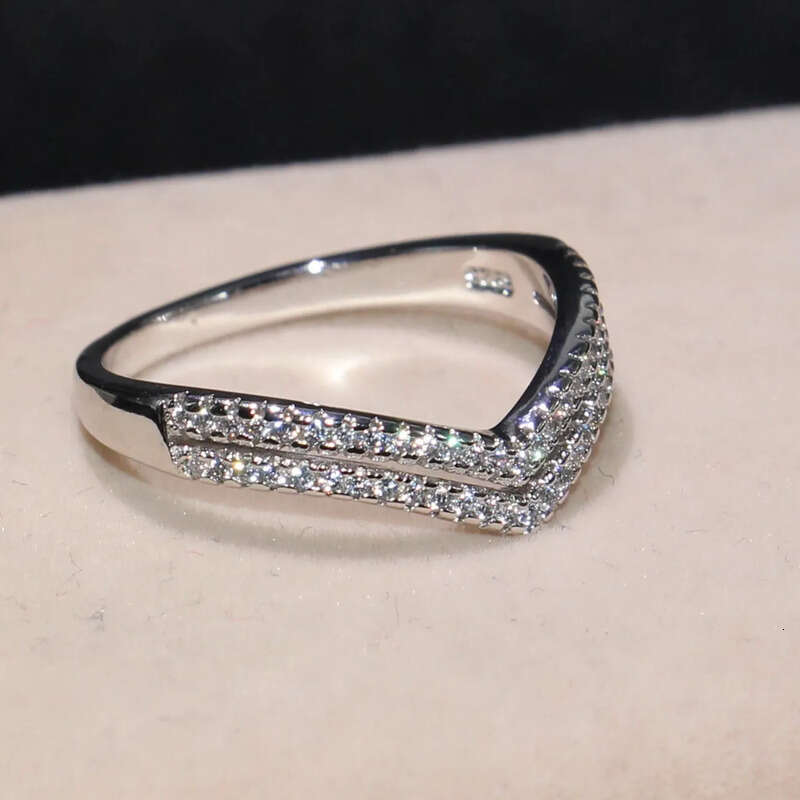 Double V Style Cute Jewelry Sterling Sier Pave White Sapphire CZ Dia Party New Female Wedding Band Ring For Lovers' Gift