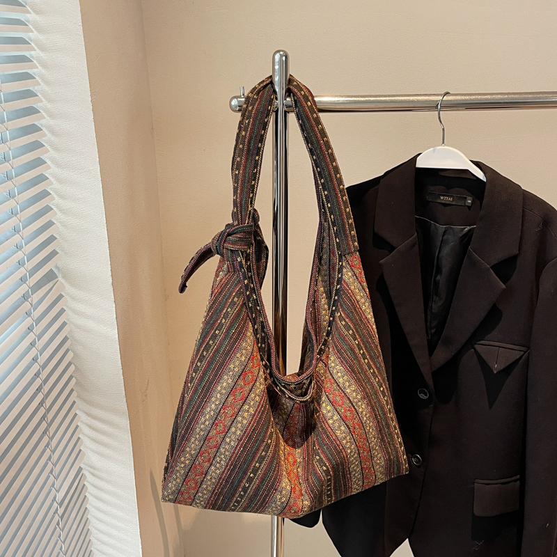 2025 Autumn New Fashionable Student Phone Bag Autumn Large Capacity High end Versatile Leisure Minimally Popular Women's Shopping Commuting Shoul