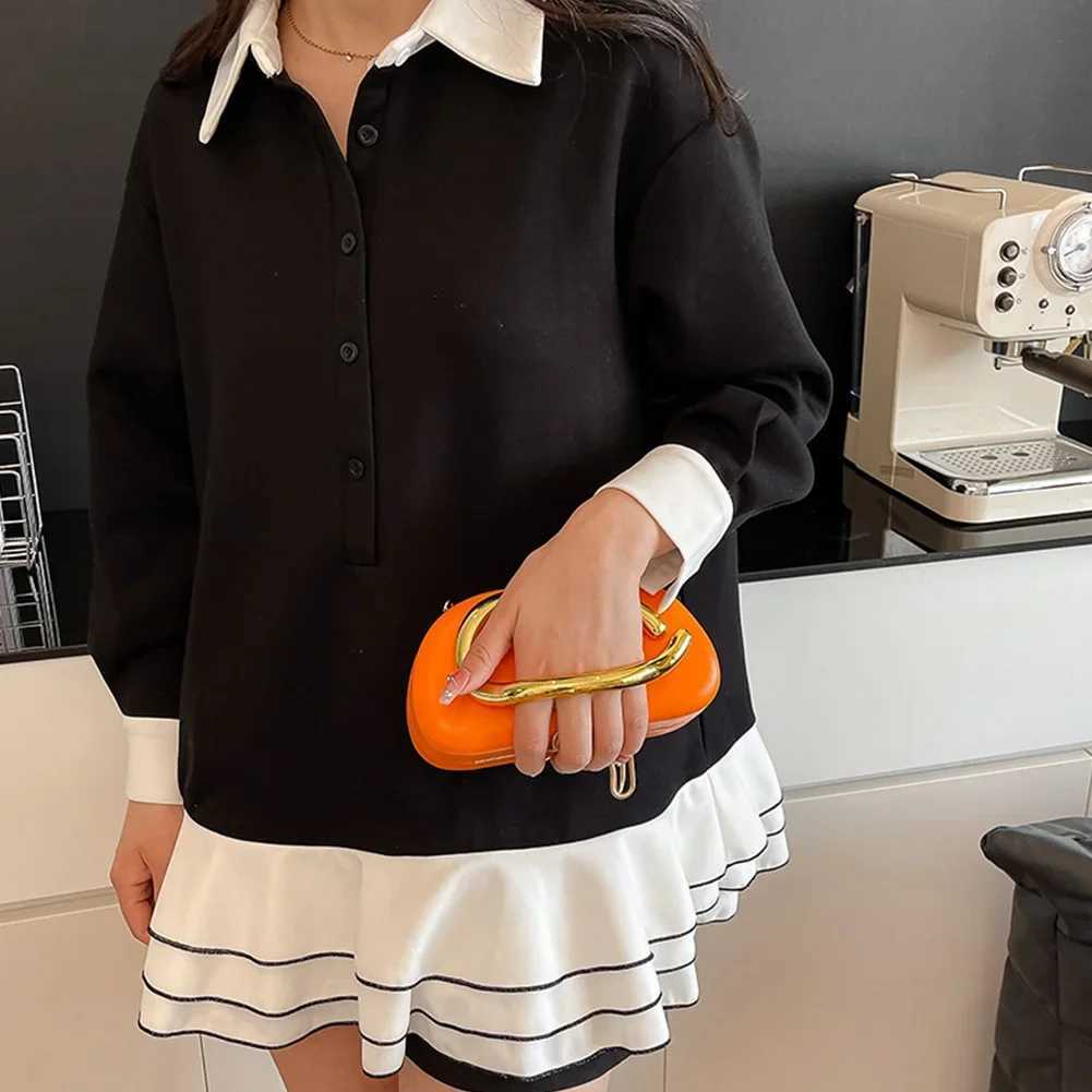 Women PU Leather Trendy Clutch Purses with Chain Metal Decoration Evening Bag Handheld Shoulder Clutch Bag for Evening Dinner Z251017