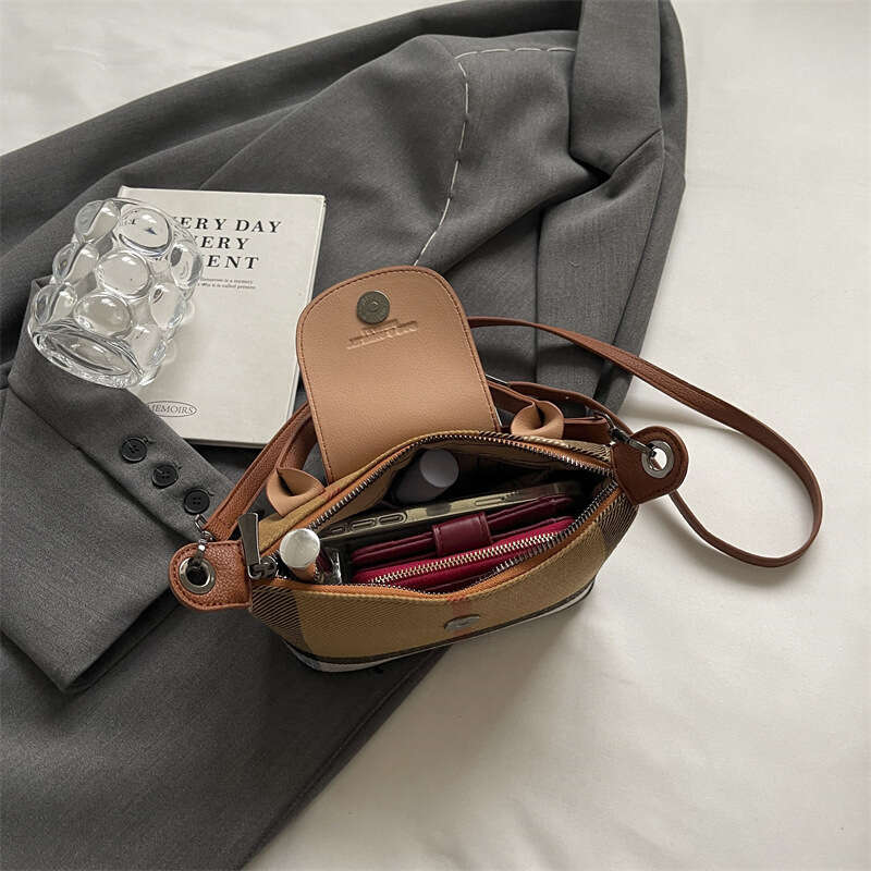Fashion Women's 2025 Summer New Plaid Handbag Shoulder Simple Korean Style Mini High-end Crossbody Dumpling Small Bag