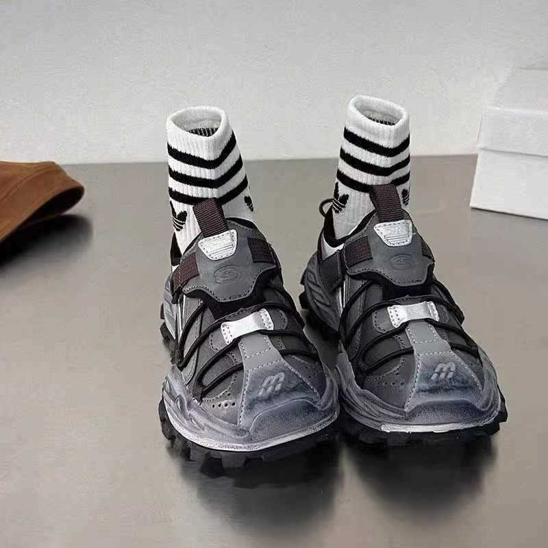 Childrens Sports Shoes 2025 Spring and Autumn New Boys Dad Shoes Trendy Brand Big Kids Girls Casual Shoes Breathable Single Shoes W251017