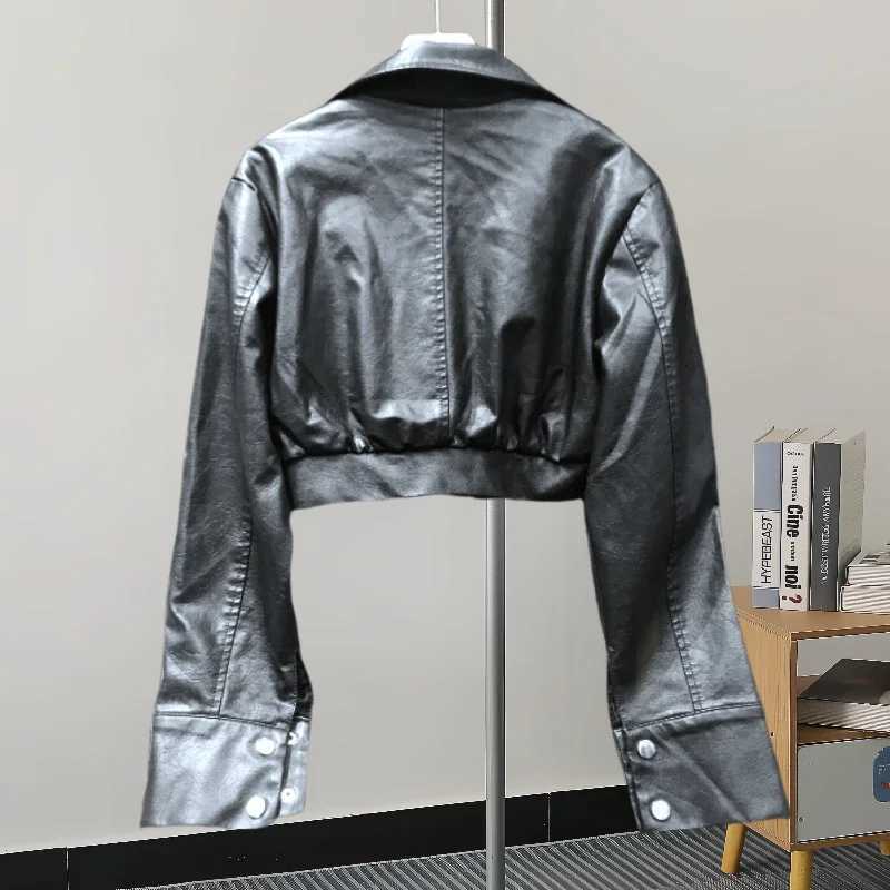 2025 Spring Autumn Black Army Green Slim Short Faux PU Leather Jacket Women New Lapel Zipper Long Sleeve Biker Jacket StreetwearT251017